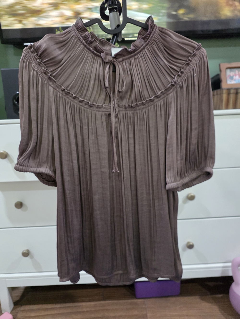 GAP Pleated Tie-Neck Blouse in Taupe